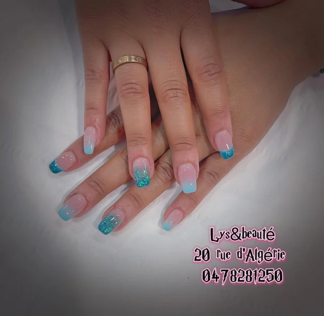 🧚🏻‍♂️🧚🏻‍♂️🧚🏻‍♂️
Follow us @lysbeautelyon RDV en privé 
·
·
·
·
·
·
·
·
#lysbeautelyon#lyon#nails#ongles#lyonnaise#nailart#manucure#nailslyon#semipermanent #extensiondecils#nailsart #lyon1 #terreaux #placeterreaux